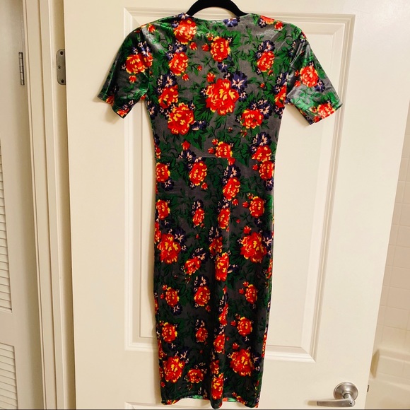 Zara Floral Short Sleeve Velvet Midi Bodycon Dress - Picture 8 of 8